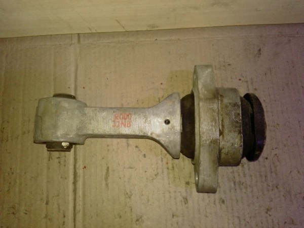 Опора двигателя