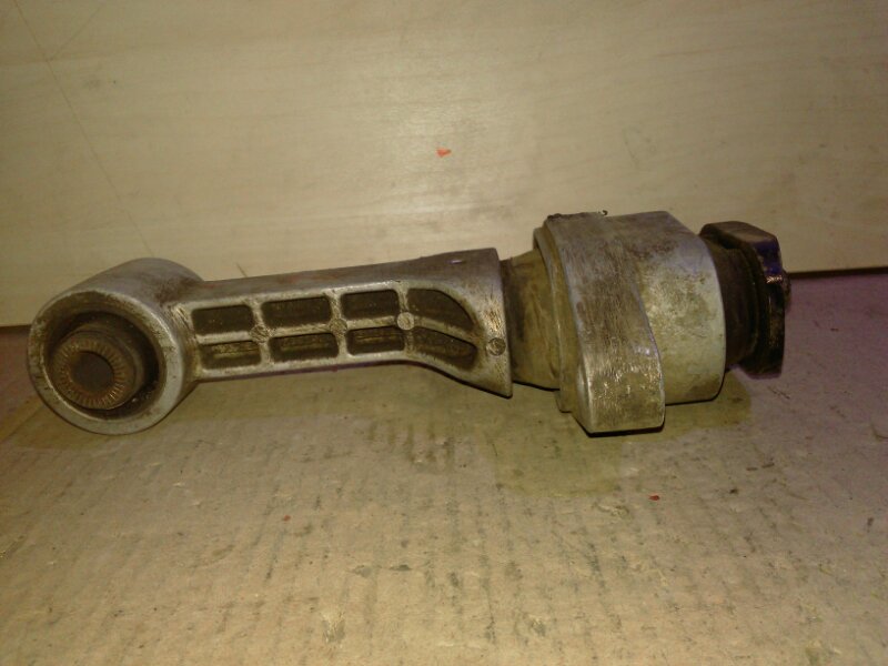 Опора двигателя