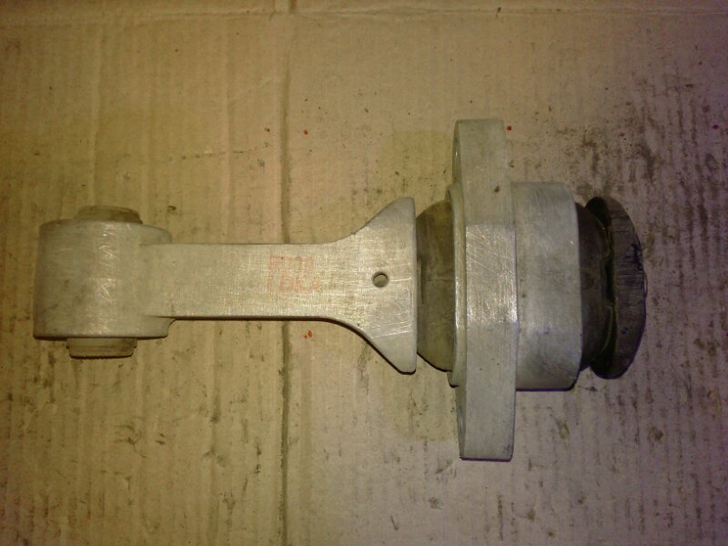 Опора двигателя