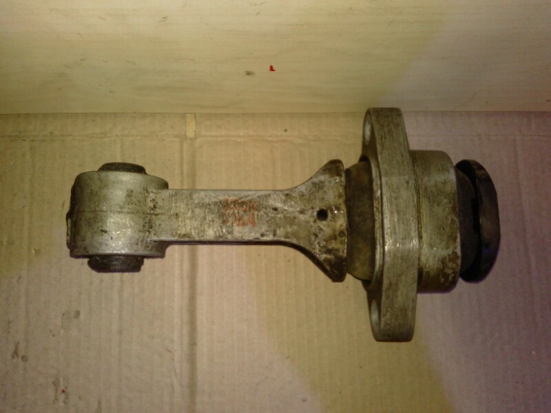 Опора двигателя