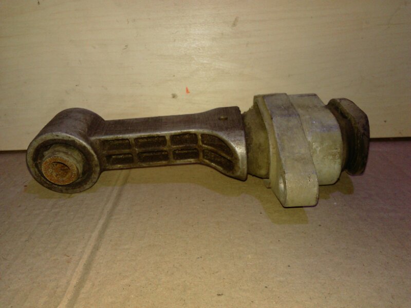 Опора двигателя