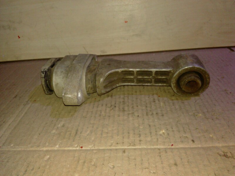 Опора двигателя