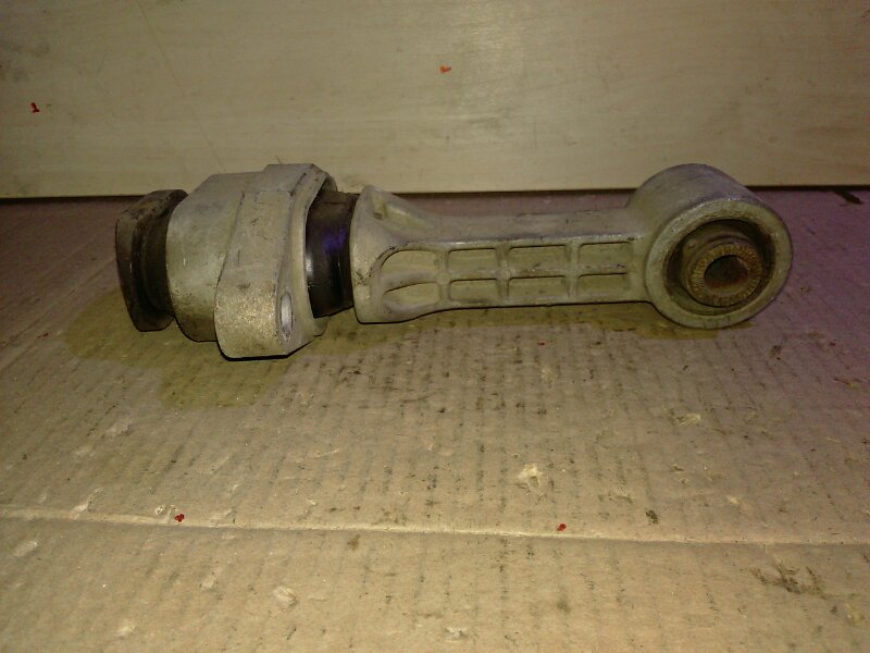 Опора двигателя