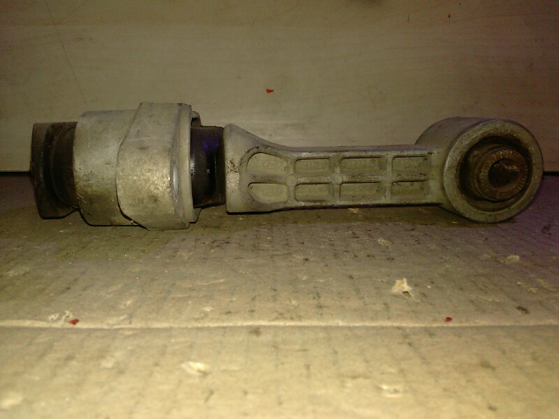 Опора двигателя