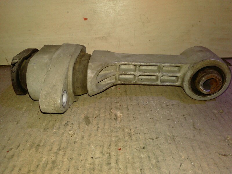 Опора двигателя