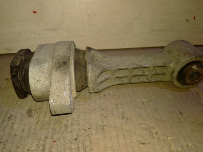 Опора двигателя