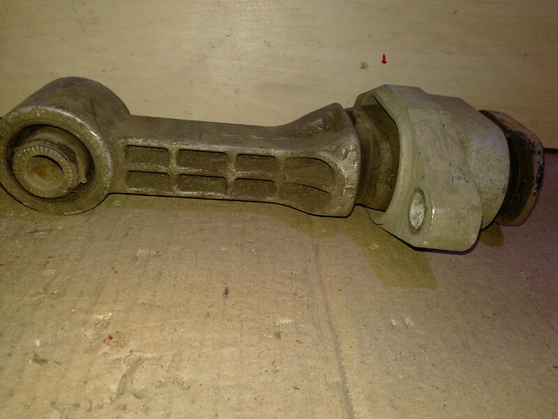 Опора двигателя