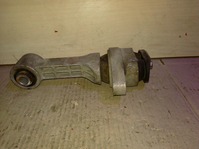 Опора двигателя