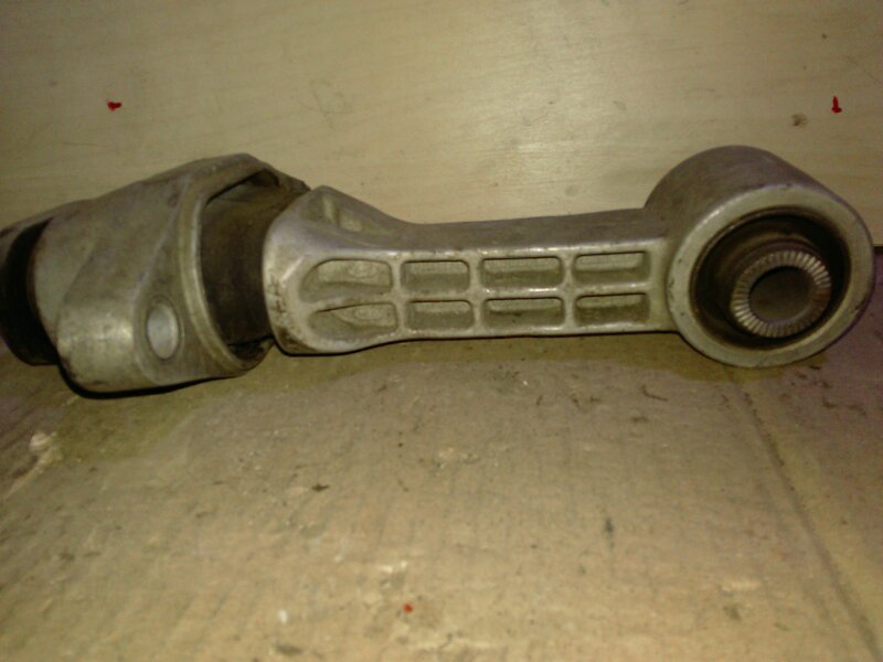 Опора двигателя