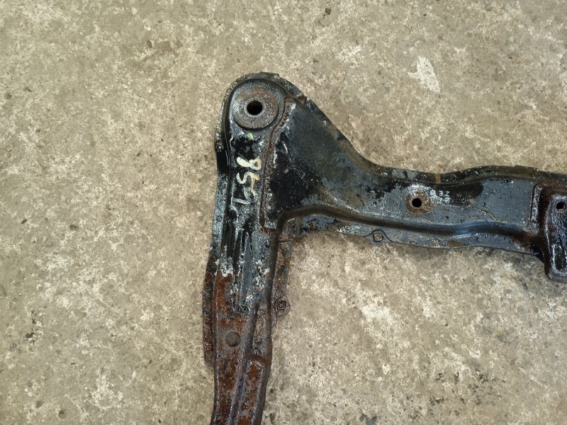 Балка подмоторная