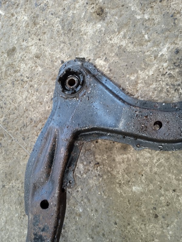 Балка подмоторная