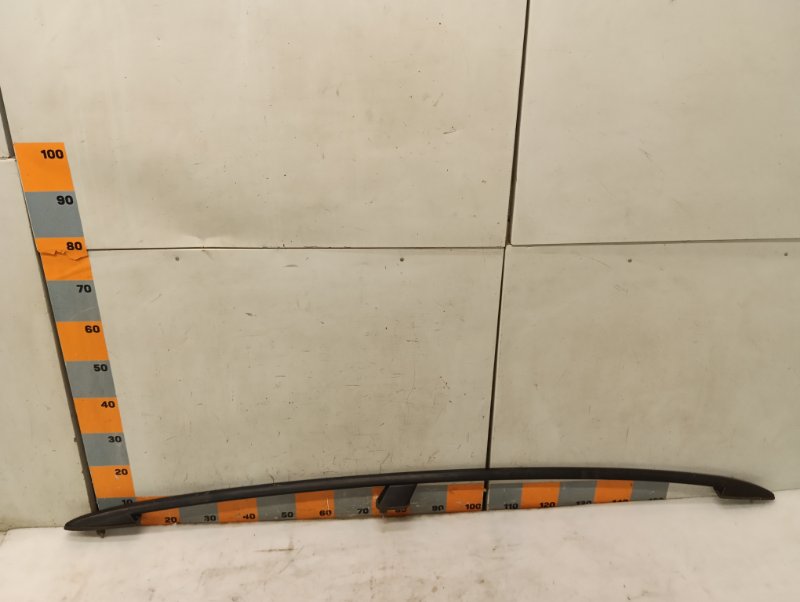 Рейлинг (релинг) правый (планка на крышу)