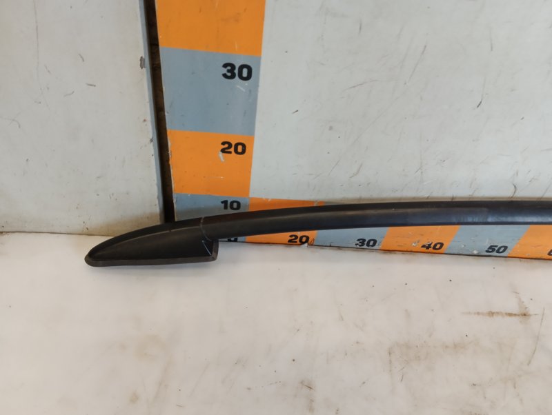 Рейлинг (релинг) левый (планка на крышу)