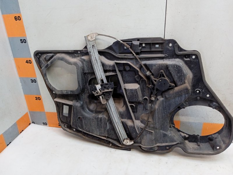 Стеклоподъемник электр. передний правый