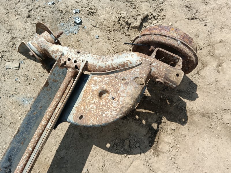 Балка задняя