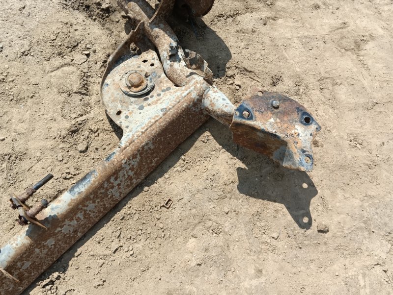 Балка задняя