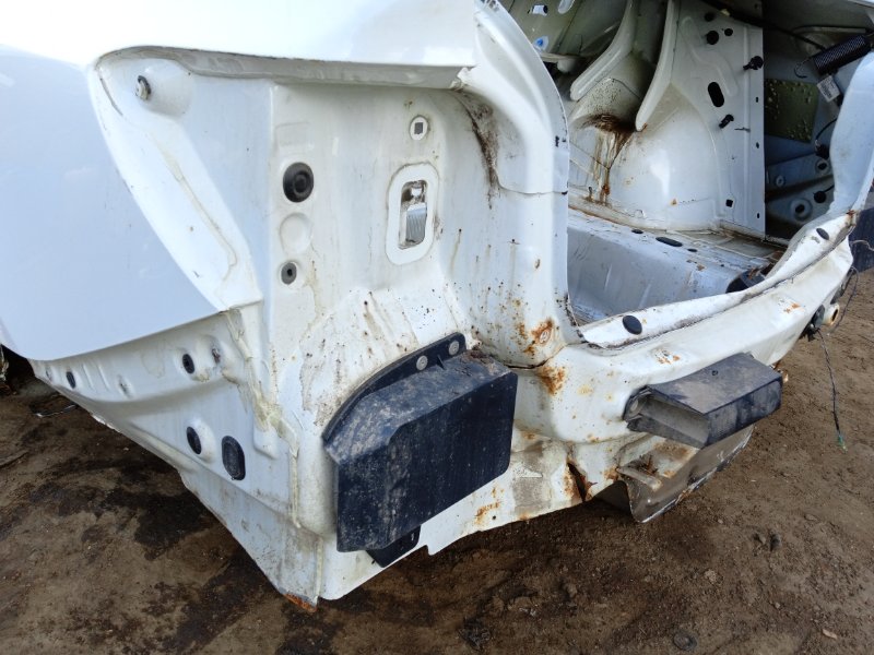 Кузовной элемент