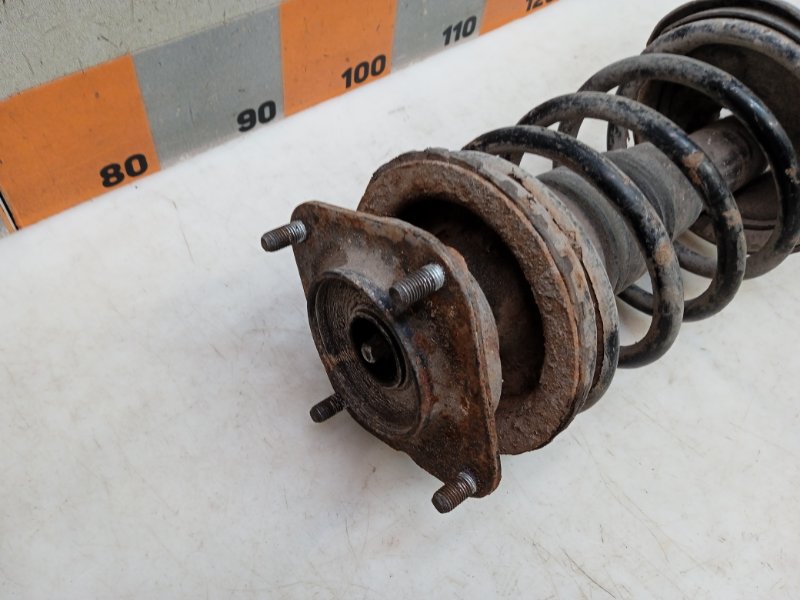 Амортизатор передний