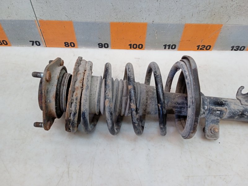 Амортизатор передний