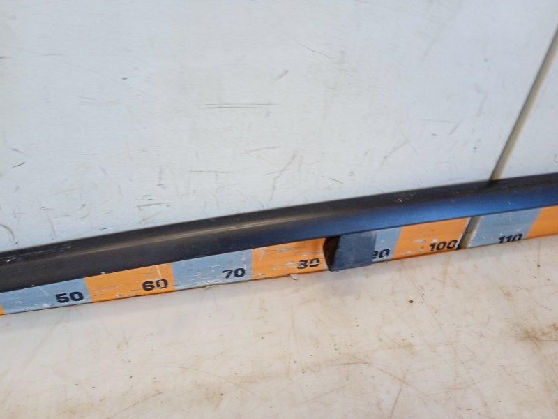 Рейлинг (релинг) правый (планка на крышу)