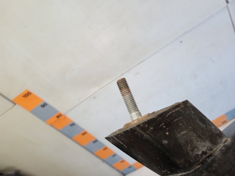 Рейлинг (релинг) правый (планка на крышу)