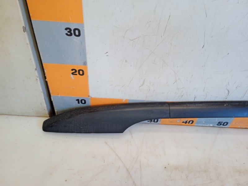 Рейлинг (релинг) правый (планка на крышу)