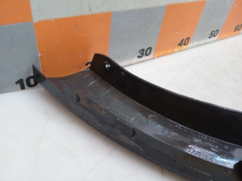 Накладка заднего крыла правого