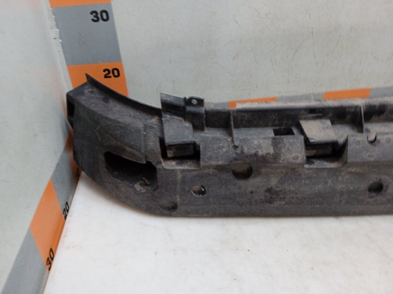 Усилитель заднего бампера