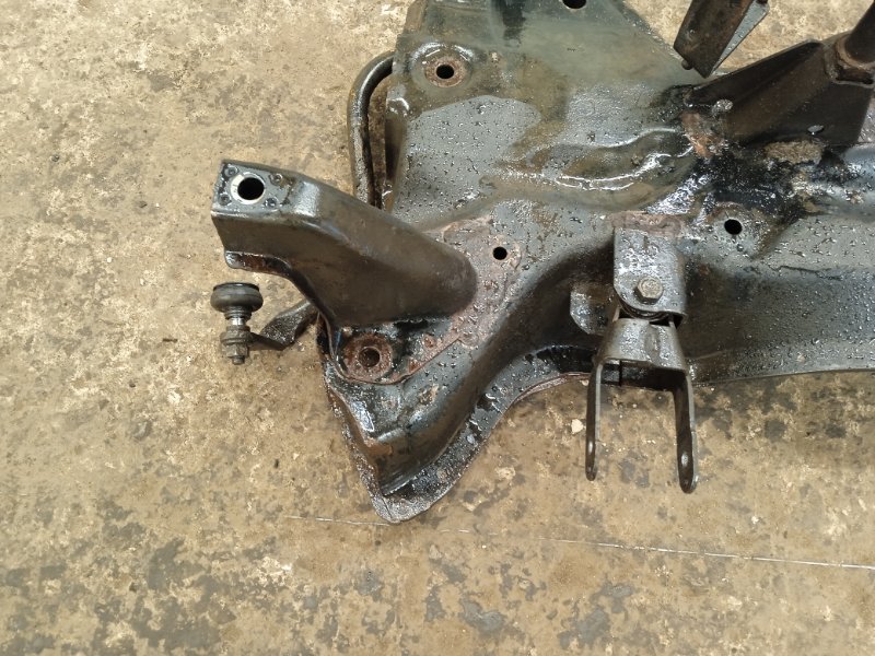 Балка подмоторная