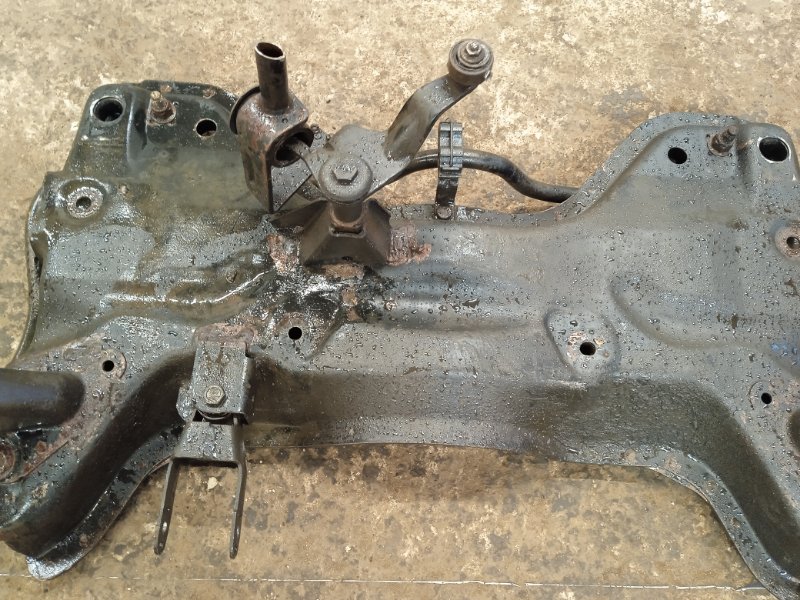 Балка подмоторная