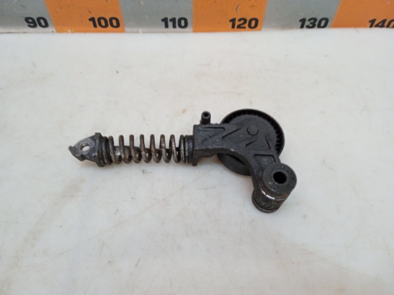 Ролик-натяжитель