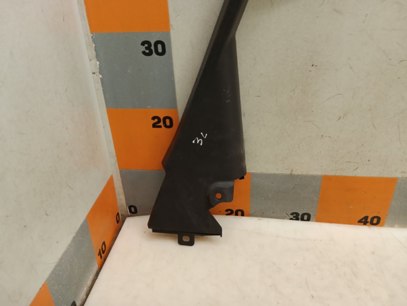 Накладка двери задней левой