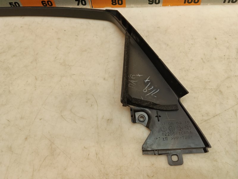 Накладка двери задней левой