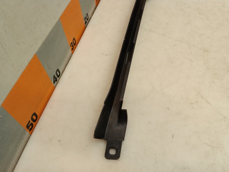 Накладка двери задней левой