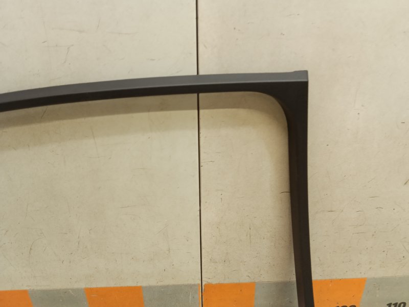 Накладка двери задней левой