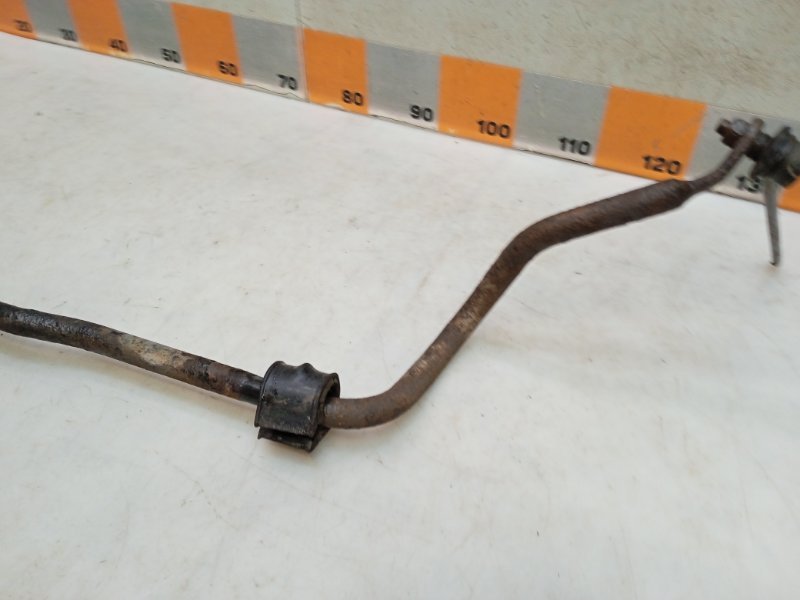 Стабилизатор передний