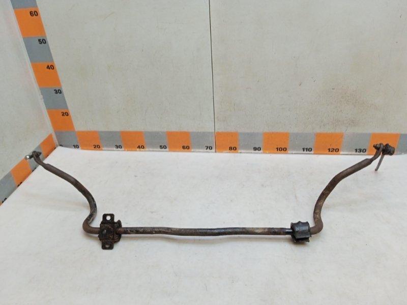 Стабилизатор передний