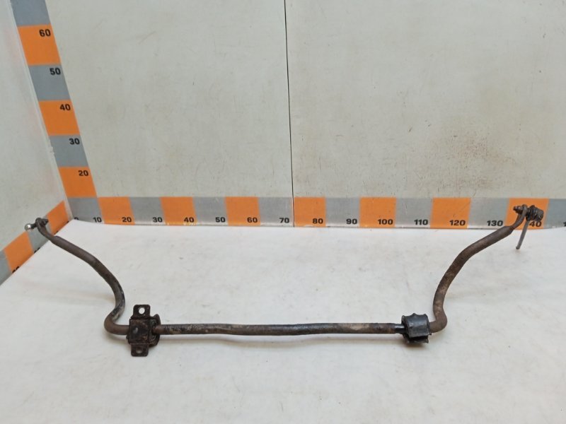 Стабилизатор передний