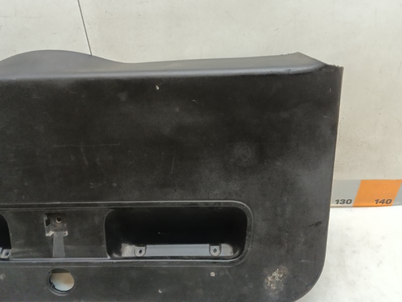 Обшивка двери багажника