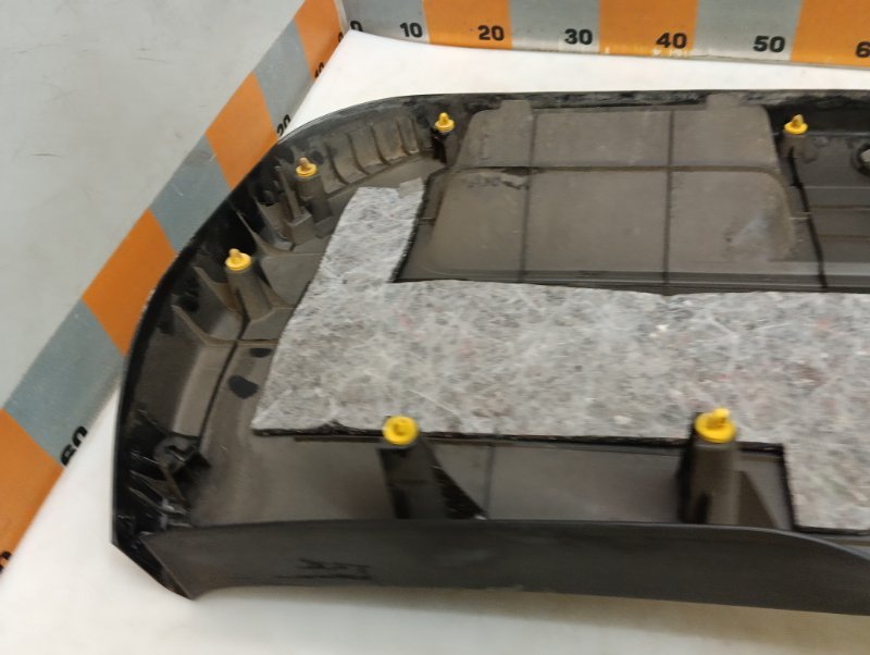 Обшивка двери багажника