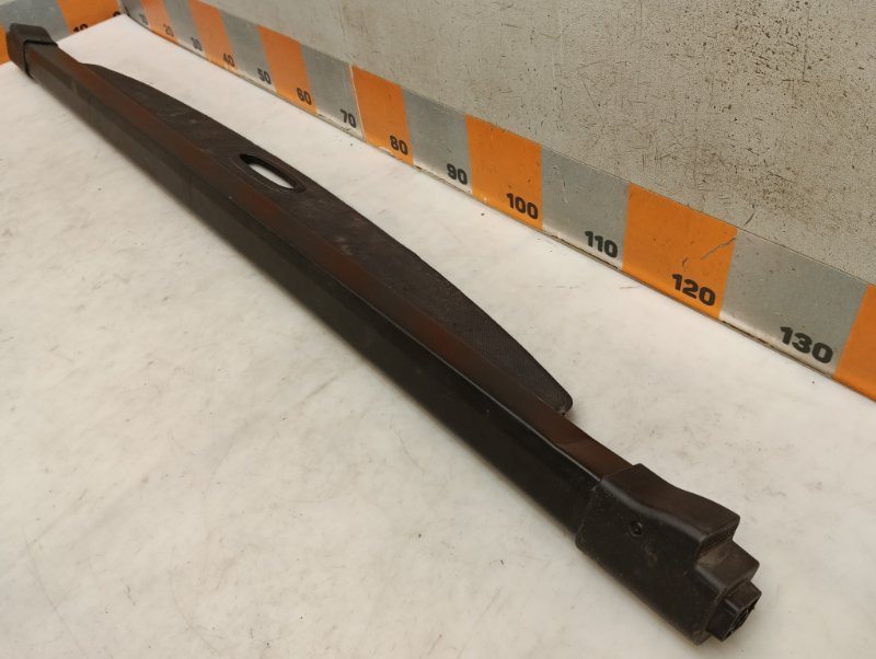 Шторка багажника