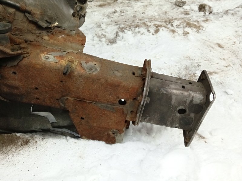 Лонжерон передний левый