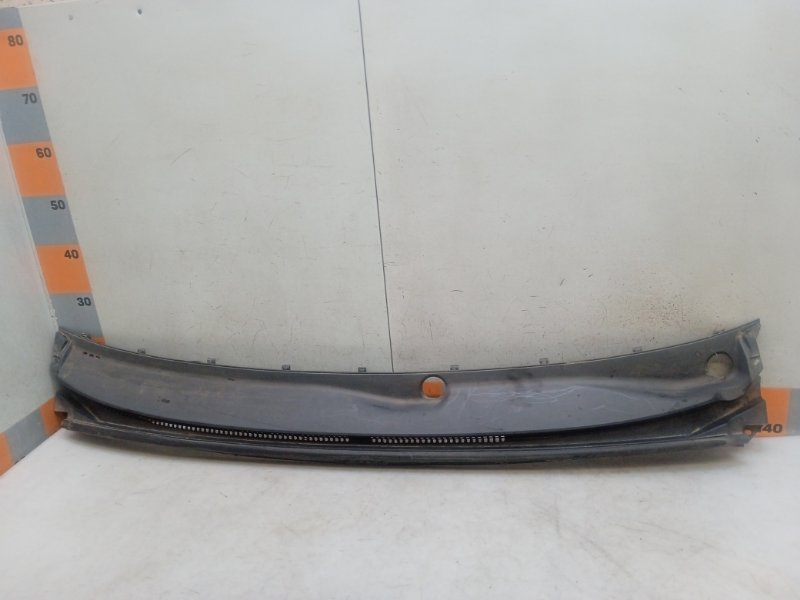 Решетка стеклоочистителей (Жабо)