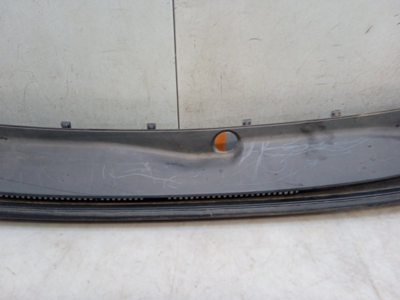 Решетка стеклоочистителей (Жабо)