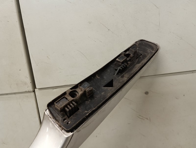 Рейлинг (релинг) правый (планка на крышу)