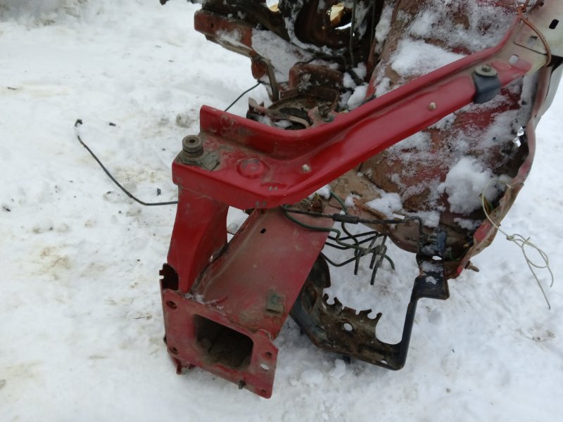 Лонжерон передний левый