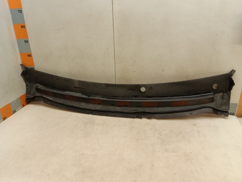 Решетка стеклоочистителей (Жабо)