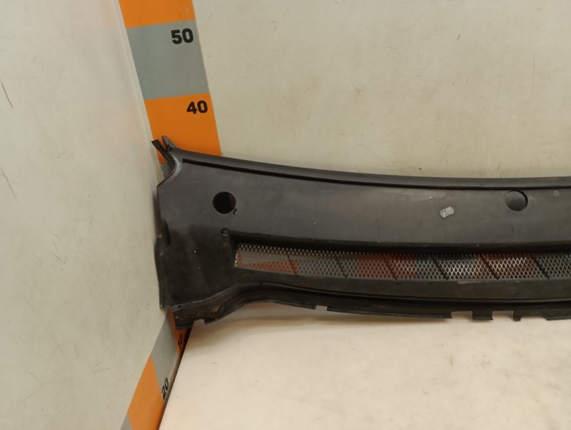 Решетка стеклоочистителей (Жабо)