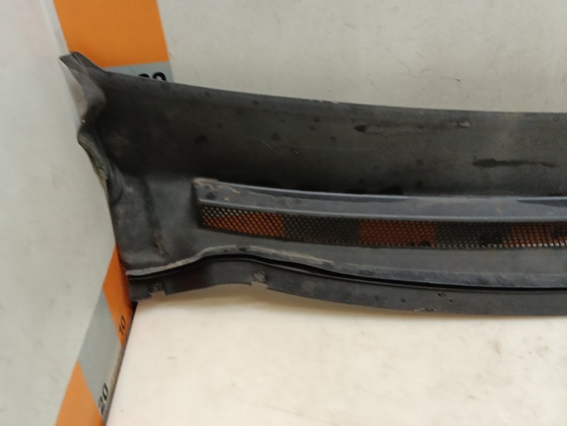 Решетка стеклоочистителей (Жабо)