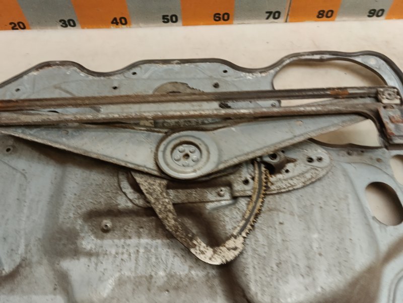 Стеклоподъемник электр. передний левый